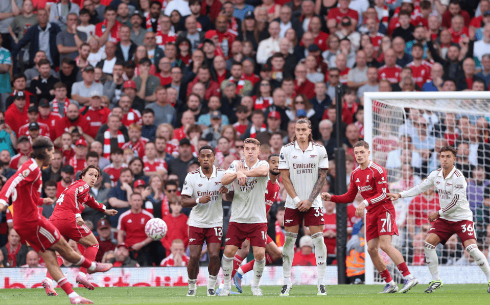 庆祝大儿子蒂亚戈13岁生日，梅西一家举办了巴萨主题生日派对（梅西一家为13岁蒂亚戈举行巴萨主题生日派对）