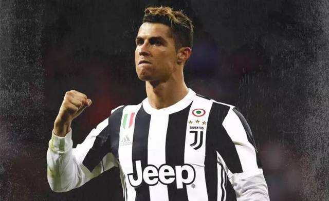 琼斯：我们一直都支持斯洛特，萨拉赫的情况轮不到我点评（琼斯：我们始终力挺斯洛特，萨拉赫的事我不予置评）