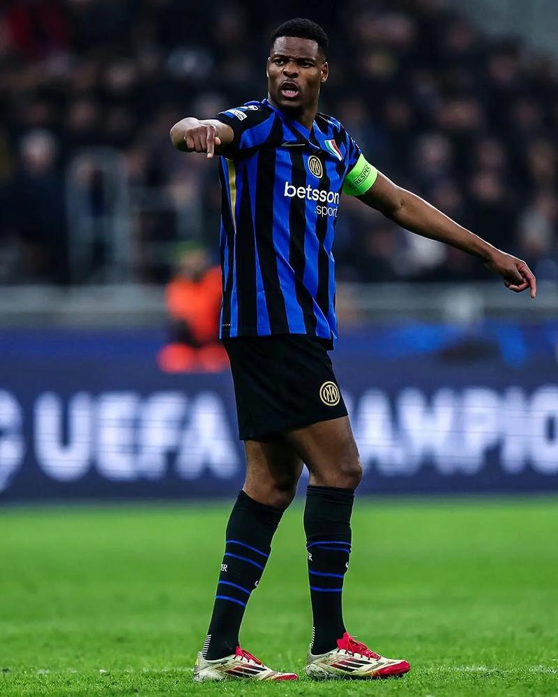 TA：从荆棘中走出坚实一步，德国队晋级之路亦是信心重建之路