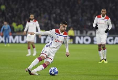 马竞以顽强毅力赢得三分（马竞凭借顽强斗志全取三分）