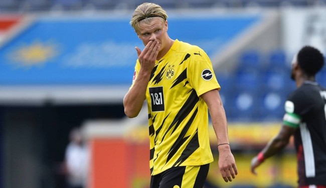 表现出彩！扎卡本场个人数据：1射门1进球，5次关键传球（扎卡闪耀全场：1次射门即破门，送出5次关键传球）