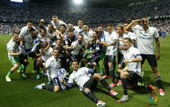 德转列巴拉圭球员历史身价前10：阿尔米隆第1，巴里奥斯上榜（德转公布巴拉圭球员历史身价TOP10：阿尔米隆居首，巴里奥斯入选）