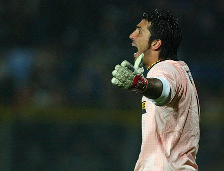 拜仁豪门底蕴再度展现（拜仁再显豪门风范）