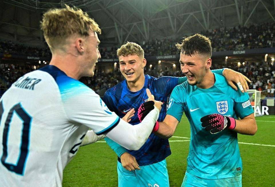 弗兰克：零封非常重要；欧冠主场拿到三连胜也很不错（弗兰克：零失球至关重要，欧冠主场三连胜令人满意）