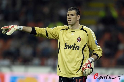 澳超半场：科斯格罗夫梅开二度，奥克兰FC2-1惠灵顿凤凰（澳超半场战报：科斯格罗夫双响，奥克兰FC暂2-1惠灵顿凤凰）