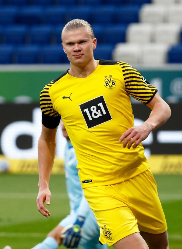 记者：伊萨克已回归纽卡训练，本周他将与俱乐部讨论未来（记者：伊萨克重返纽卡训练，本周将与俱乐部商讨未来规划）