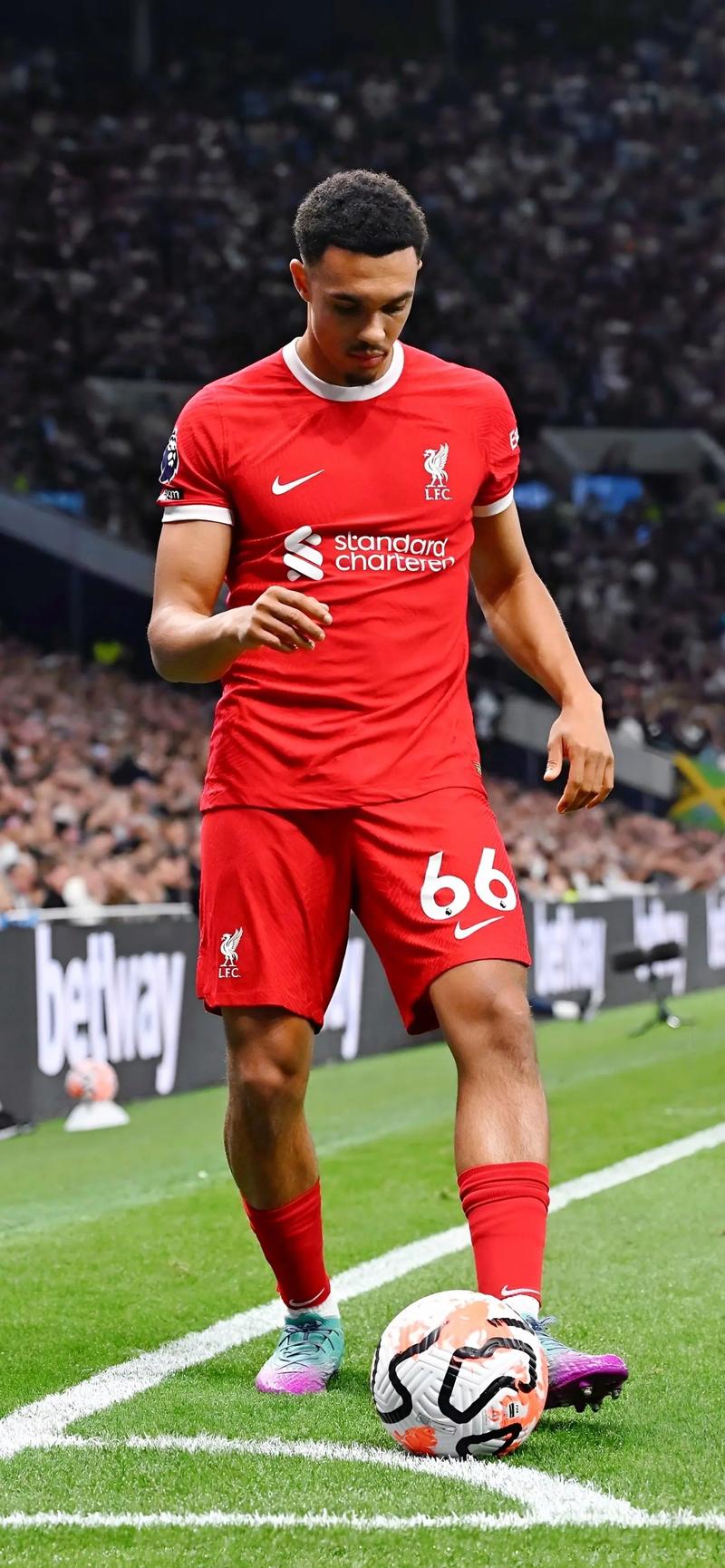 塞尔塔主帅：不满球队多打一人的表现，伯纳乌取胜有运气成分（塞尔塔主帅：多打一人仍踢得不理想，伯纳乌赢球带点运气）