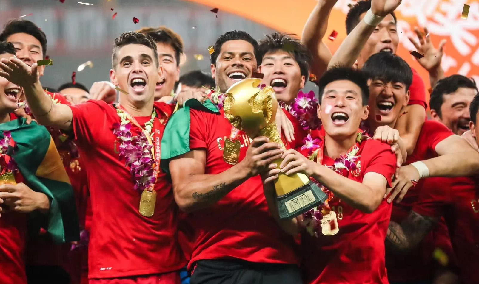 格纳布里：续约正在进行且情况很好；我现在状态良好精力充沛（格纳布里：续约进展顺利，我状态正佳且精力十足）