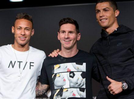 中国冰壶男队取得冬奥落选赛4连胜（中国男子冰壶队在冬奥落选赛豪取四连胜）